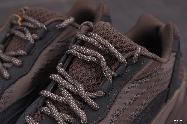 700 Yeezy Boost 'Mauve' V2 ADIDAS GZ0724 0717